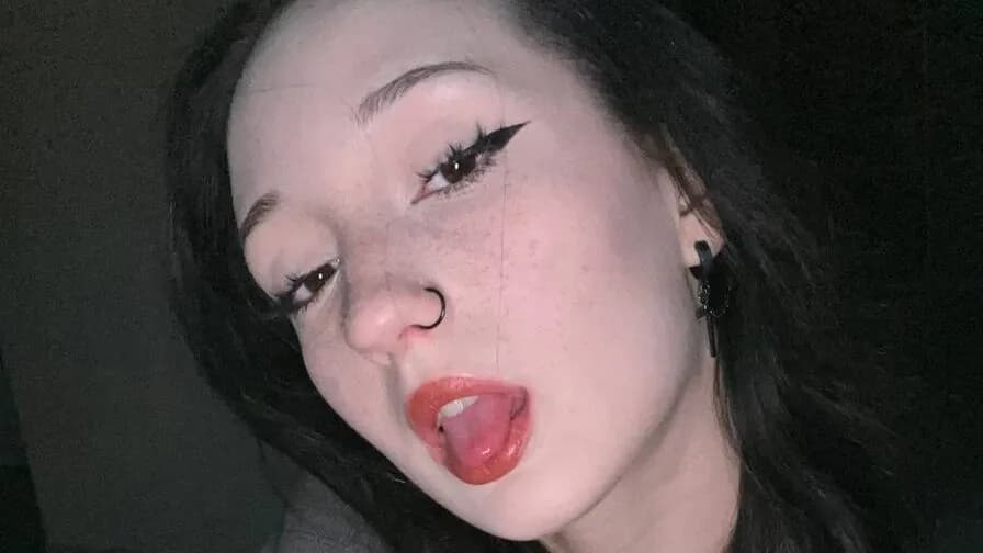 Watch AccaBelow Live on CamsGate AccaBelow - white Cam Model Live