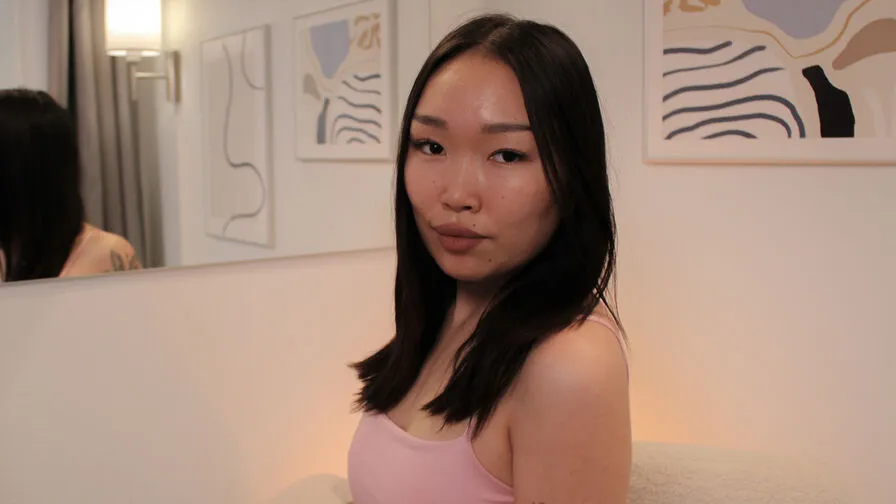 Watch AdriaNochi Live on CamsGate AdriaNochi - asian Cam Model Live