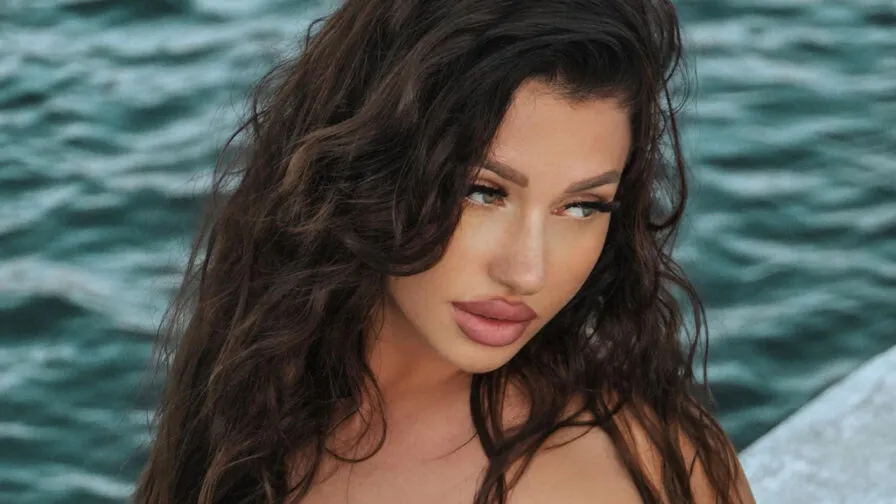 Watch AlisaDiLaurentis Live on CamsGate AlisaDiLaurentis - white Cam Model Live