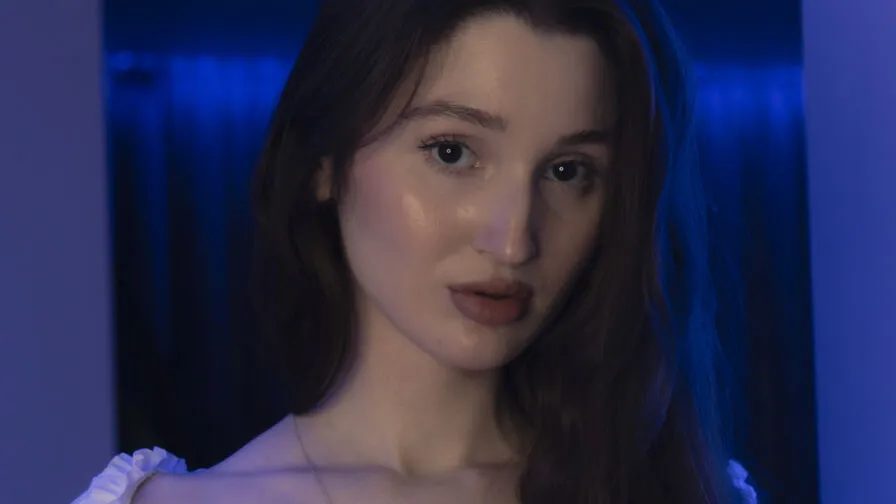 Watch AminaNim Live on CamsGate AminaNim - white Cam Model Live