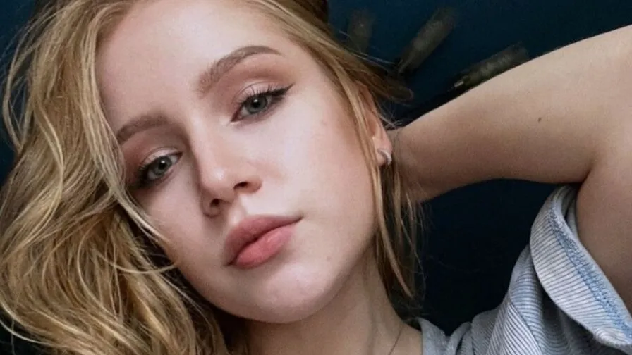 Watch AngleaBirenbaum Live Stream AngleaBirenbaum - Live white Cam Show