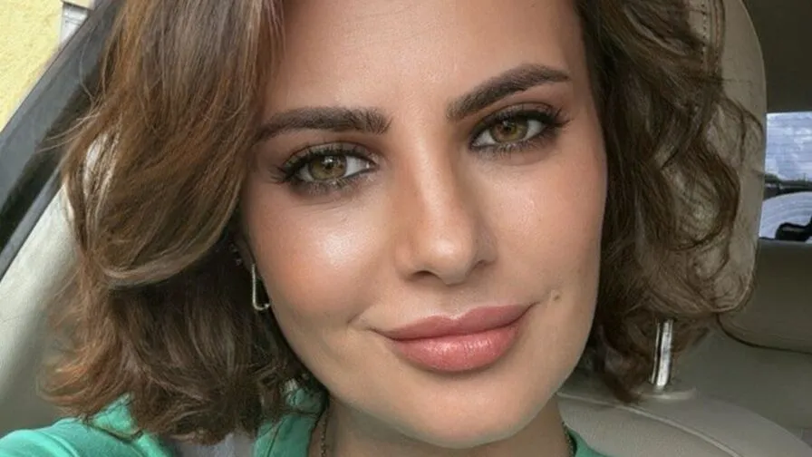 Watch AnishaBee Live on CamsGate AnishaBee - white Cam Model Live