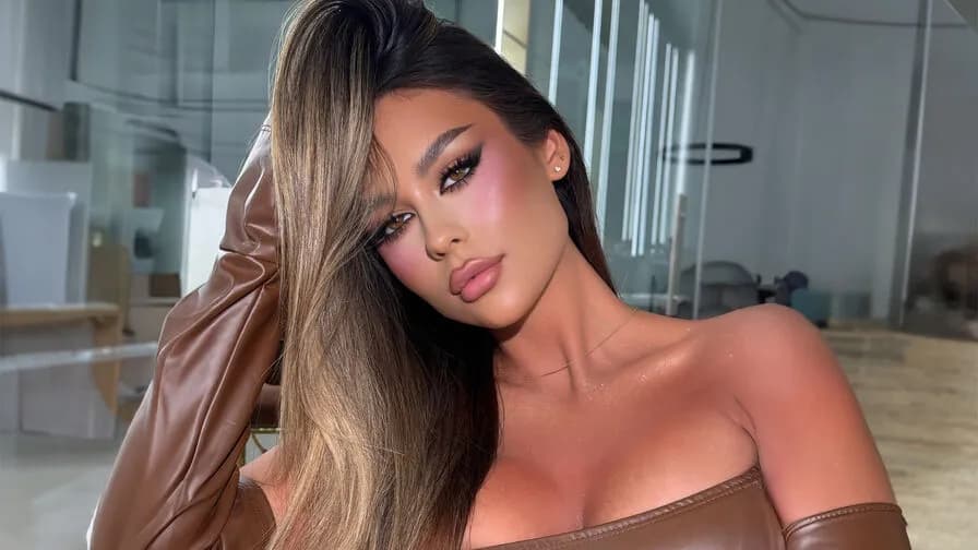 Watch AyannaNur Live on CamsGate AyannaNur - white Cam Model Live