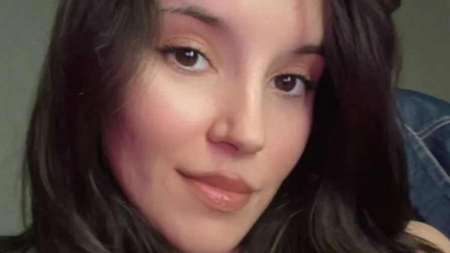 Watch BirdieBirchett Live on CamsGate BirdieBirchett - white Cam Model Live