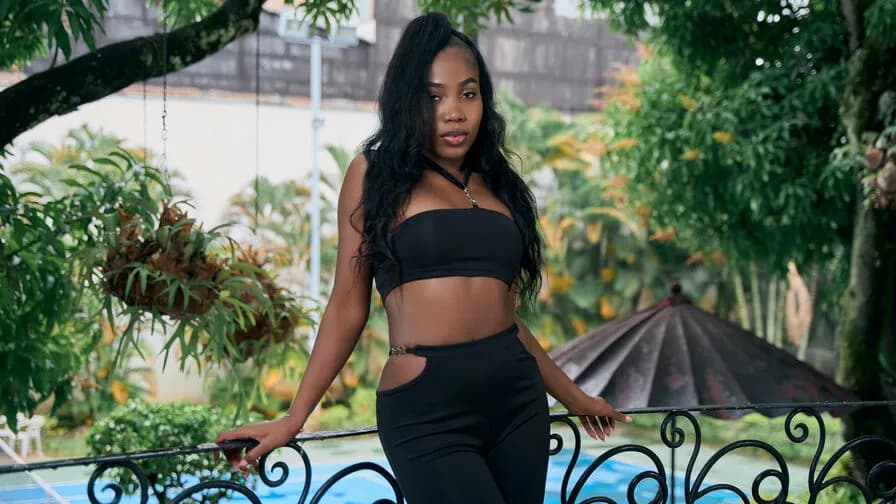 Watch CarlieLyn Live on CamsGate CarlieLyn - ebony Cam Model Live