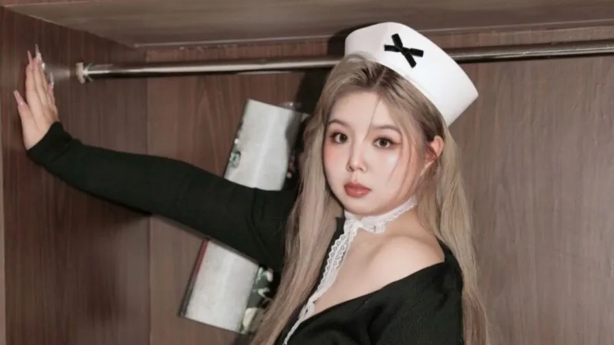 Watch CindyXixi Live on CamsGate CindyXixi - asian Cam Model Live