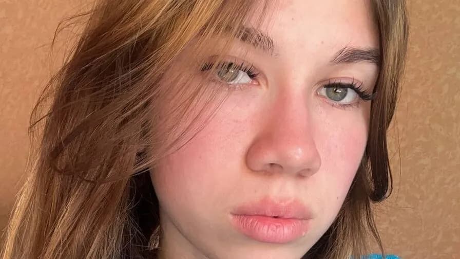 Watch CristinaKertzman Live on CamsGate CristinaKertzman - white Cam Model Live