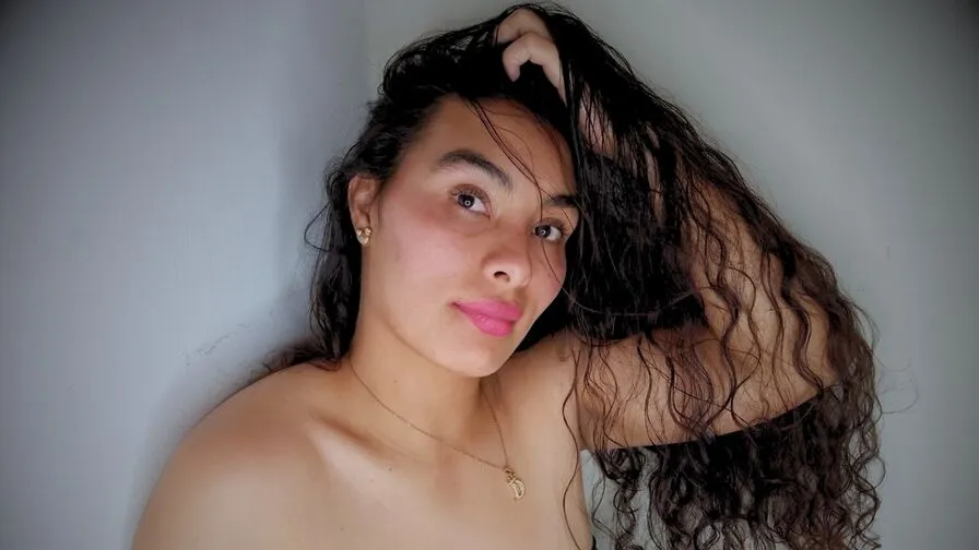 Watch DahianRoss Live on CamsGate DahianRoss - latin Cam Model Live