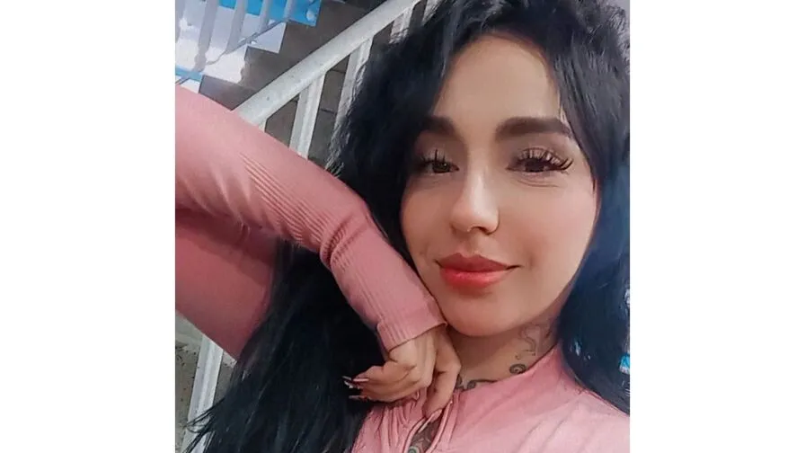 Watch DashaDamher Live on CamsGate DashaDamher - latin Cam Model Live