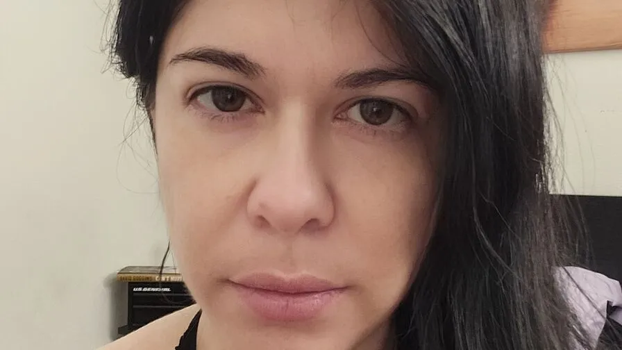 Watch DiannaSins Live Stream DiannaSins - Live latin Cam Show