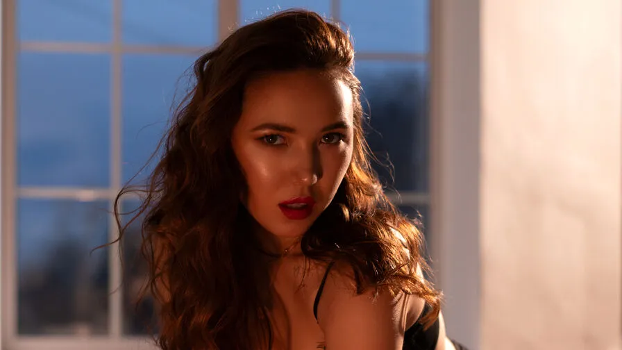 Watch EmmaBan Live on CamsGate EmmaBan - white Cam Model Live