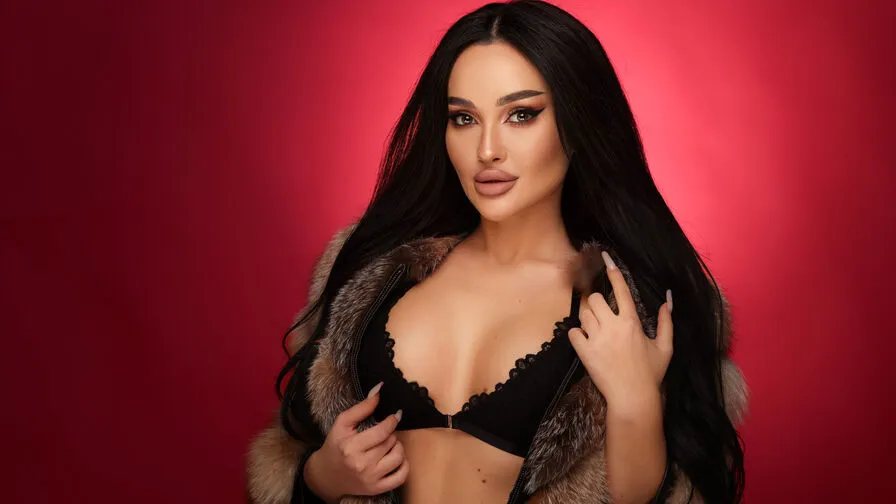 Watch IvonaHills Live on CamsGate IvonaHills - white Cam Model Live