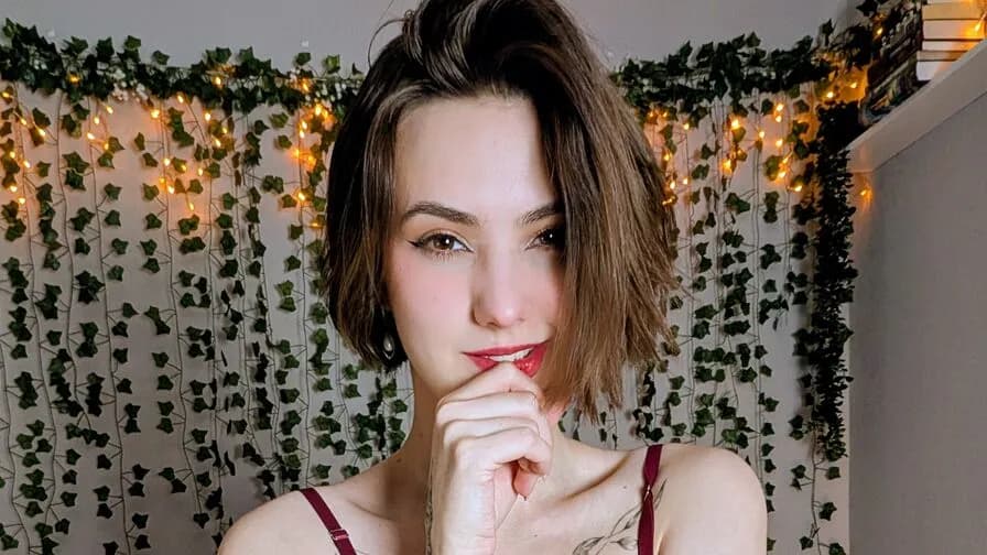 Watch KeylaCoffey Live on CamsGate KeylaCoffey - white Cam Model Live