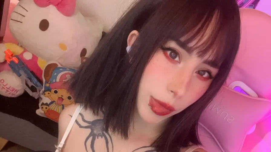 Watch KloeLavinge Live Stream KloeLavinge - Live latin Cam Show