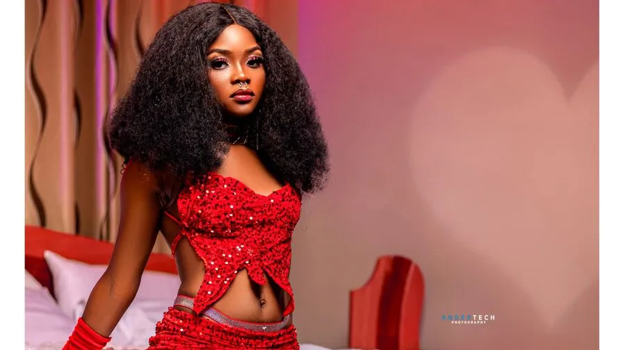 Watch LalahEmrald Live on CamsGate LalahEmrald - ebony Cam Model Live