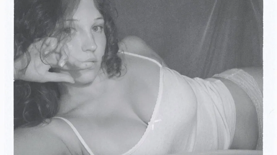 Watch LeaBeIIa Live on CamsGate LeaBeIIa - white Cam Model Live