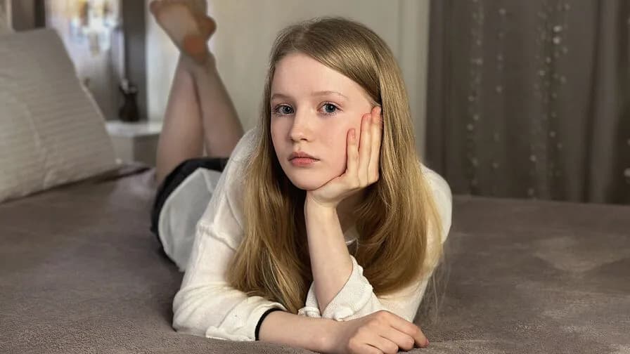 Watch LilianHoward Live on CamsGate LilianHoward - white Cam Model Live