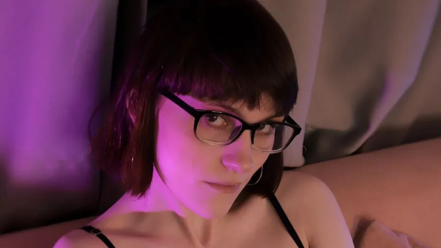 Watch LinaPolinas Live on CamsGate LinaPolinas - white Cam Model Live