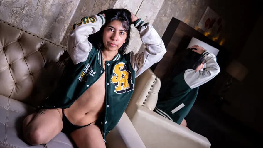 Watch LinaSkyri Live on CamsGate LinaSkyri - latin Cam Model Live