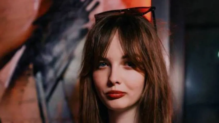 Watch LisaDrake Live on CamsGate LisaDrake - white Cam Model Live