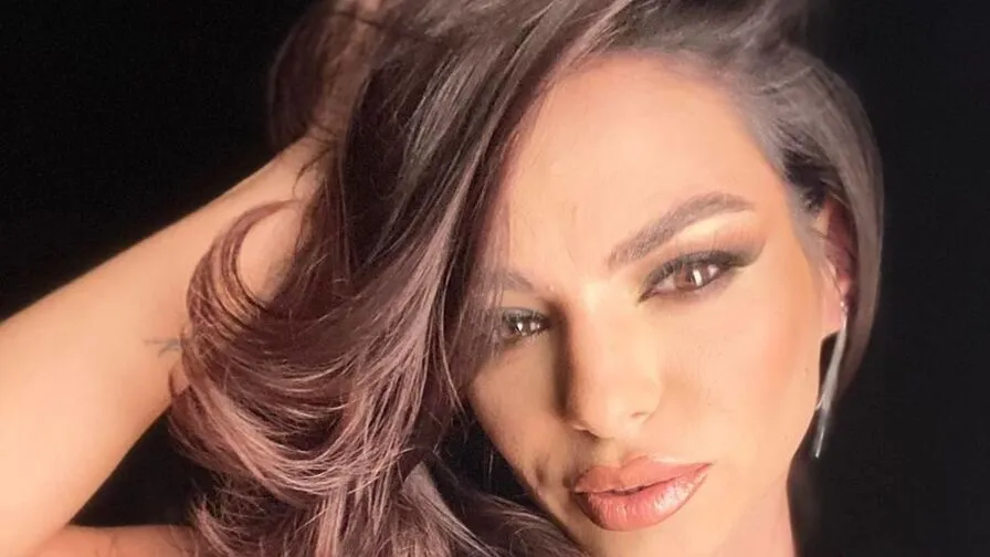 Watch Lizzie Live on CamsGate Lizzie - white Cam Model Live