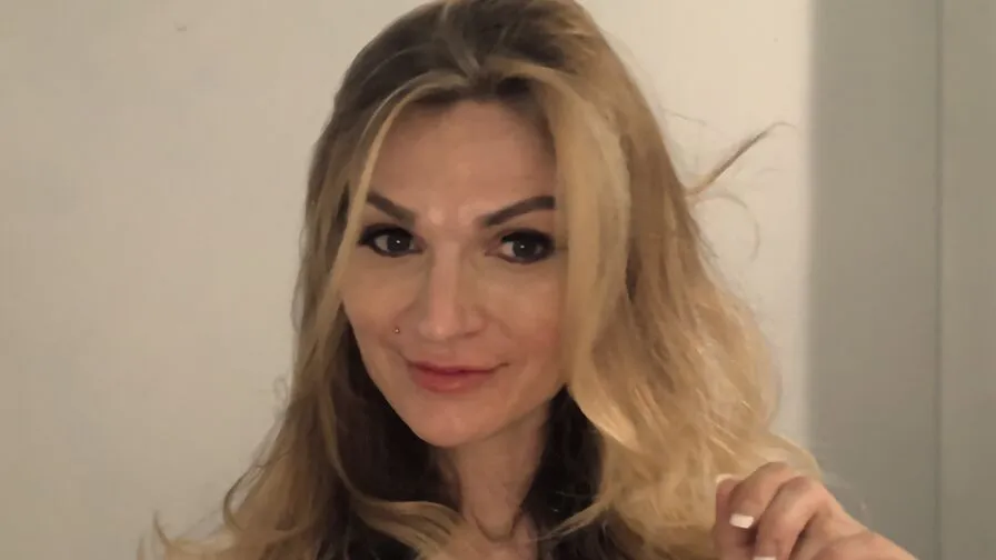 Watch MadisonCecily Live on CamsGate MadisonCecily - white Cam Model Live