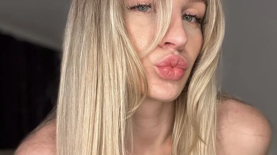 Watch NicoleHamm Live on CamsGate NicoleHamm - white Cam Model Live