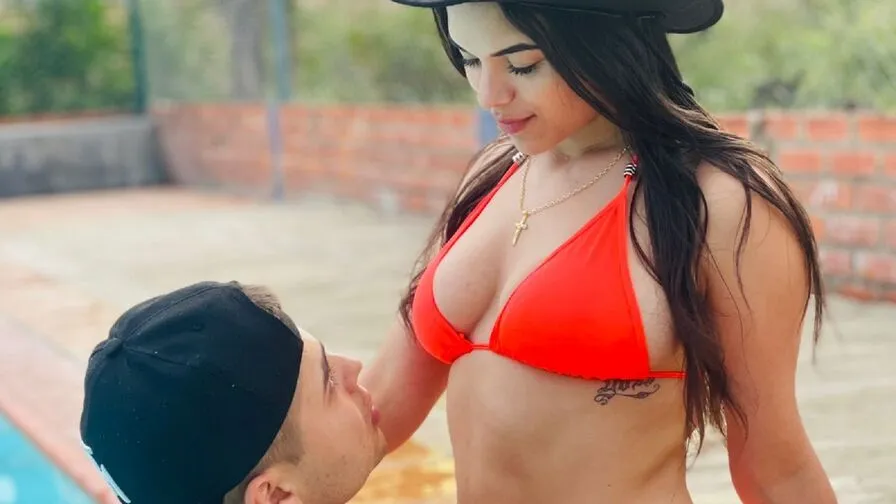 Watch SabrinaAndJorge Live Stream SabrinaAndJorge - Live latin Cam Show