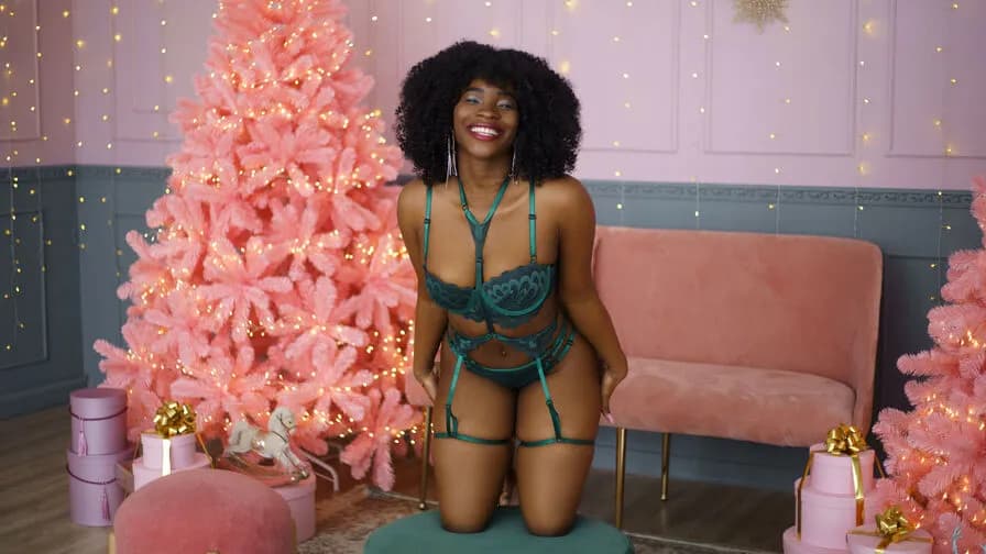 Watch SerenaGolden Live on CamsGate SerenaGolden - ebony Cam Model Live