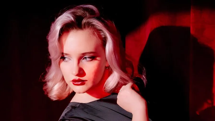 Watch TawnaHnot Live on CamsGate TawnaHnot - white Cam Model Live