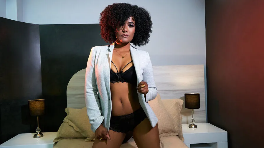 Watch TyraWoods Live on CamsGate TyraWoods - latin Cam Model Live