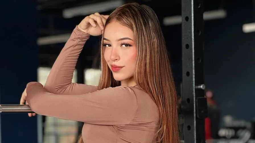 Watch WillowDior Live on CamsGate WillowDior - latin Cam Model Live